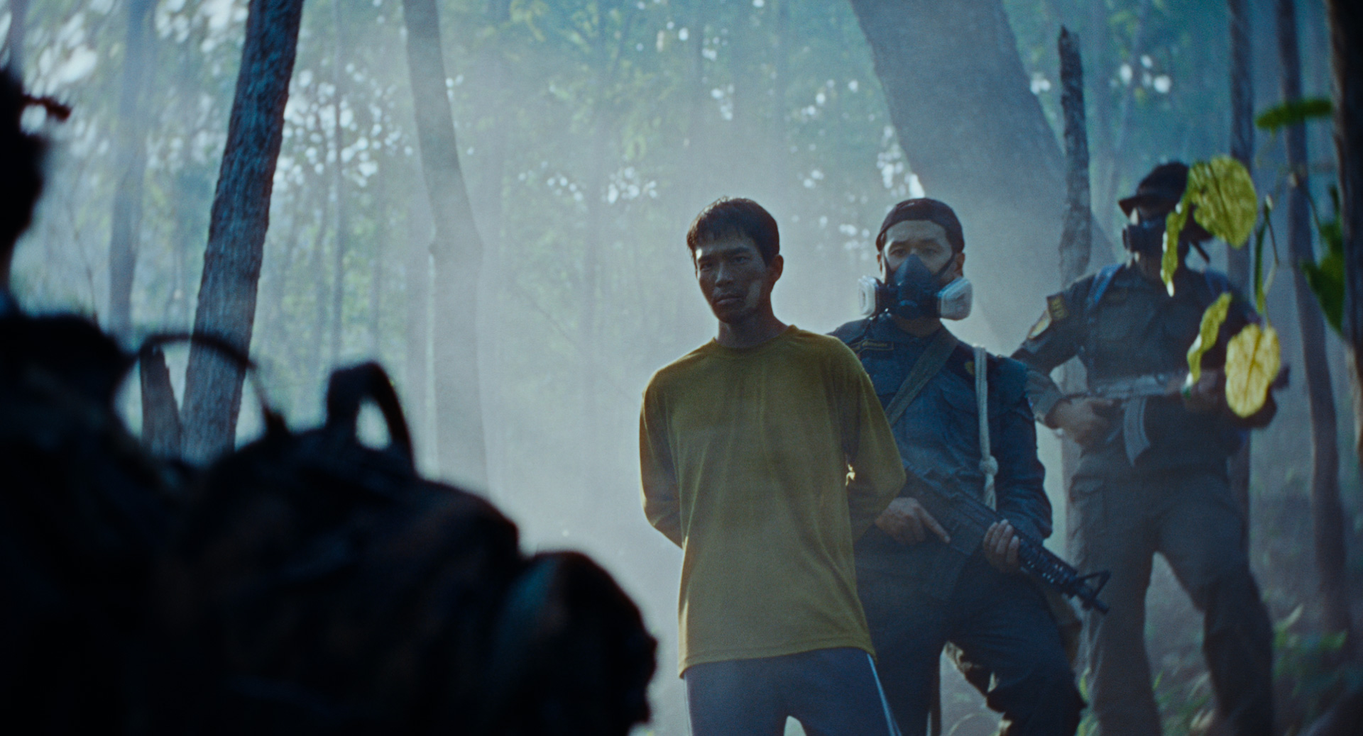 img_dgal_6aa41acb41288THE_BURNING_GIANTS_Still1.jpg