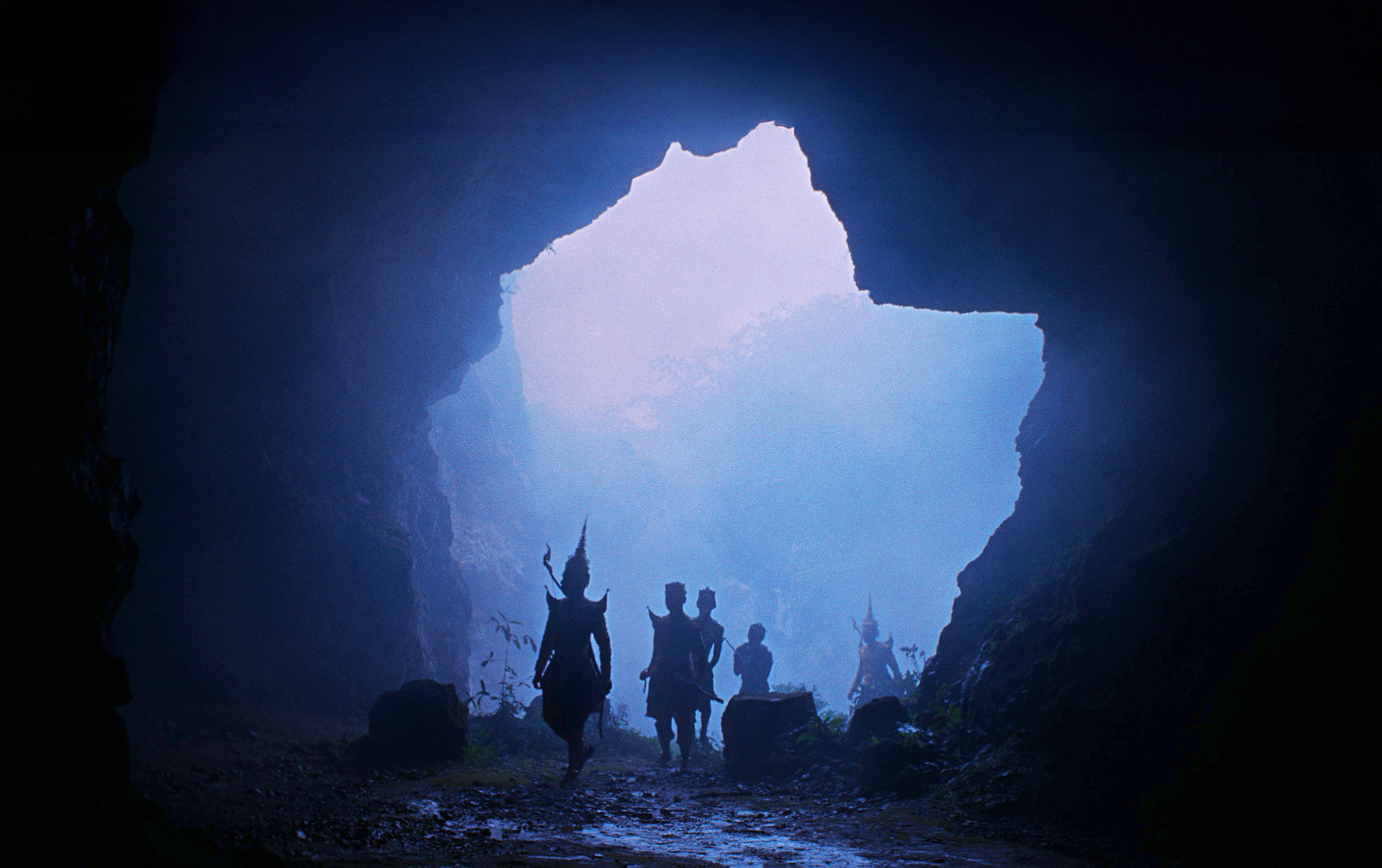 img_dgal_6aa41acb41288THE_BURNING_GIANTS_Still3.jpg