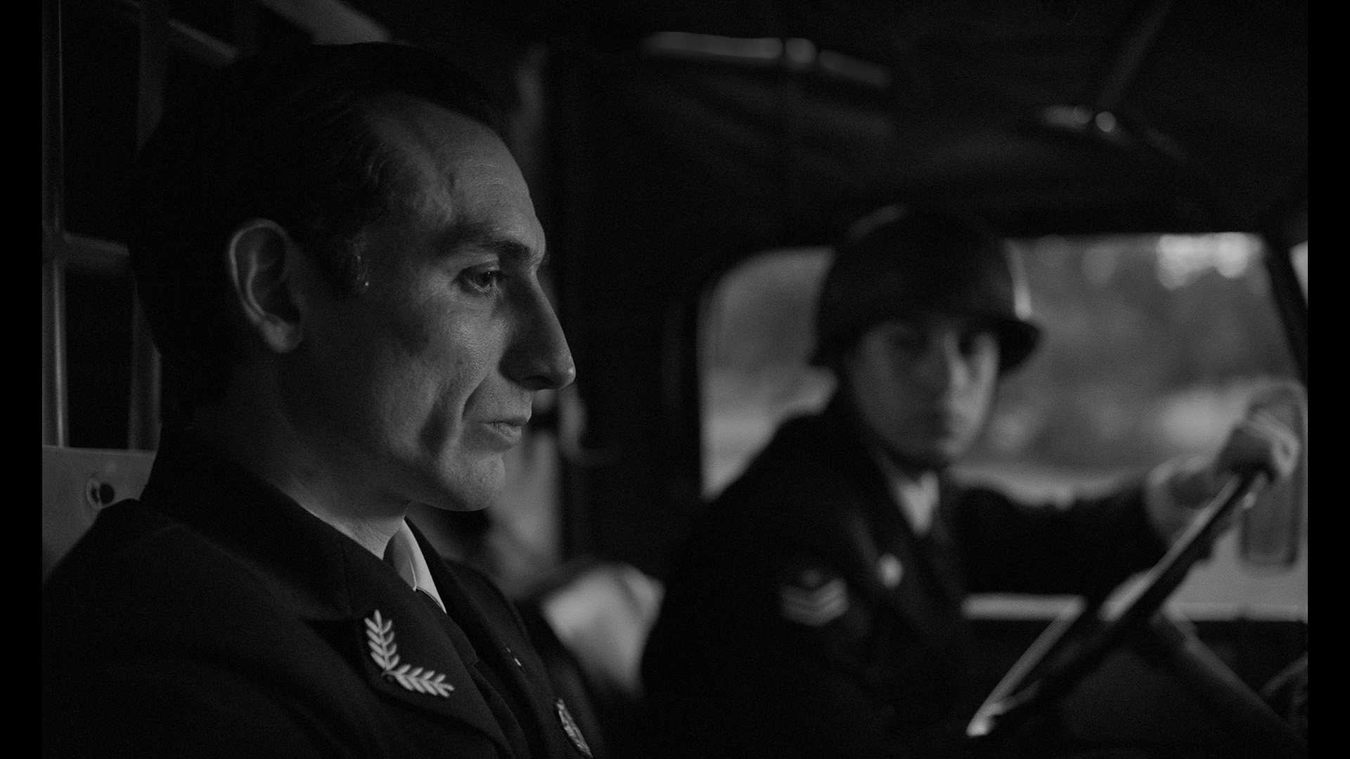 img_dgal_6aa42f29dd36bHANGAR_ROJO_Still1.jpg